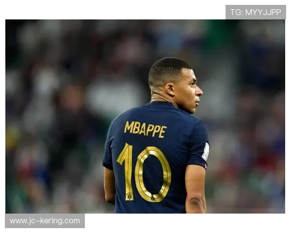 姆巴佩冲刺速度制造杀机——足球场上的闪电之王